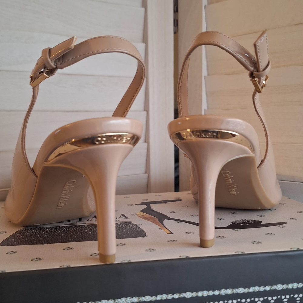 New Calvin Klein Patent Nude Slingback Pumps - Picture 4 of 7